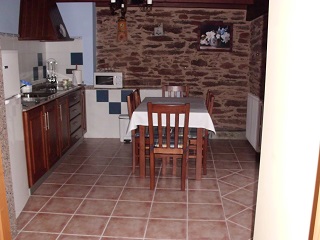 Cocina Apartamento C. O Forno do Curro